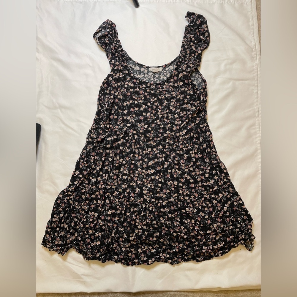 Stitch & Pine size small floral mini dress